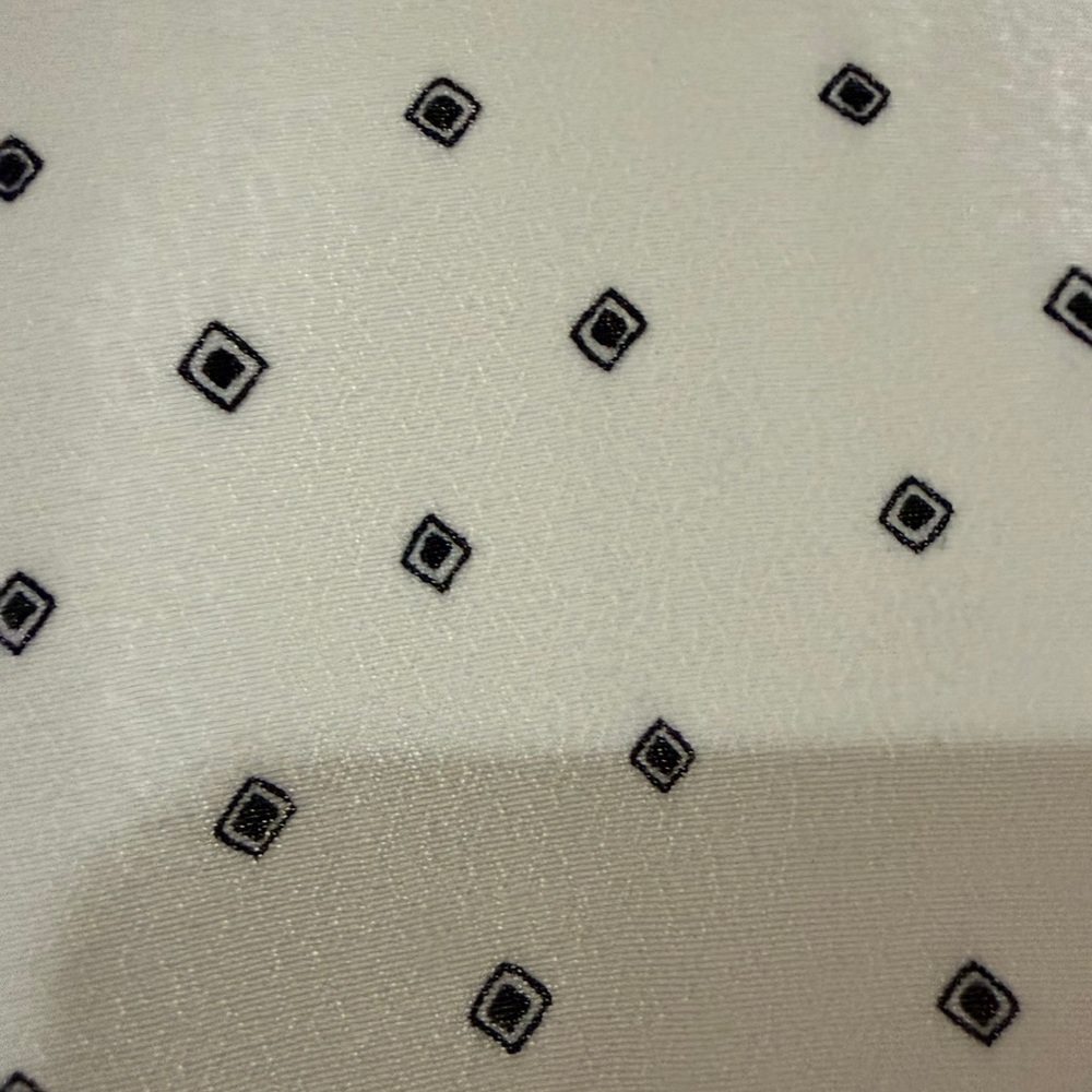 Kimchi Blue Urban Outfitters White & Black Diamond  Cropped Long Sleeve Top - Picture 3 of 4